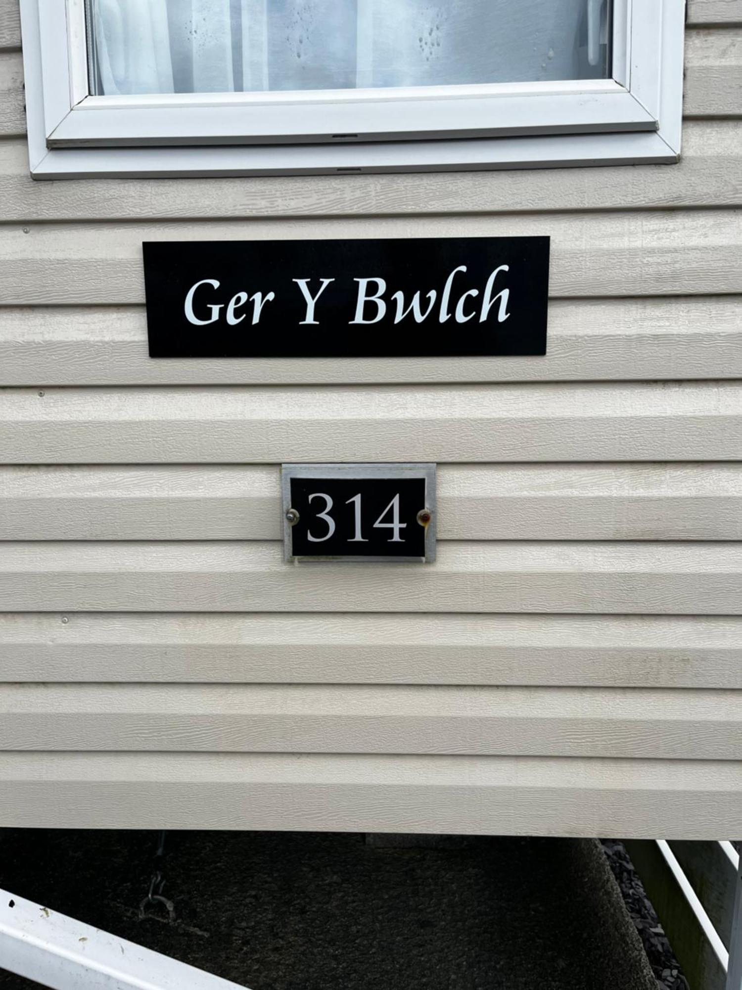 Ger-Y-Bwlch - Spacious Static On 5Star Site With Swimming Pool Benllech Kültér fotó